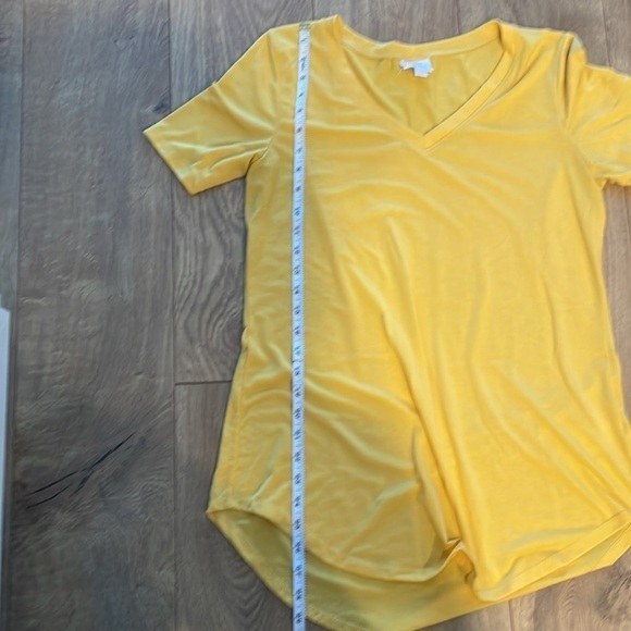 Lularoe/ Iris Tunic​​​​​​​​​​ - Picture 7 of 10